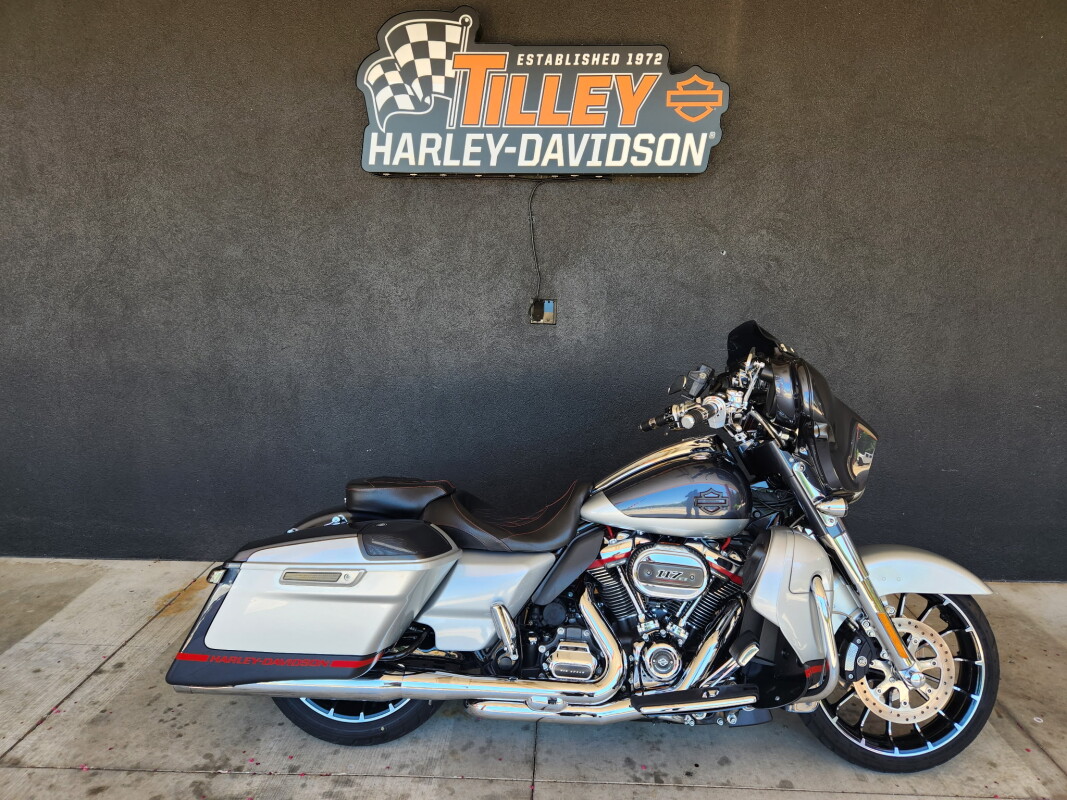 FLHXSE 2019 CVO™ Street Glide®