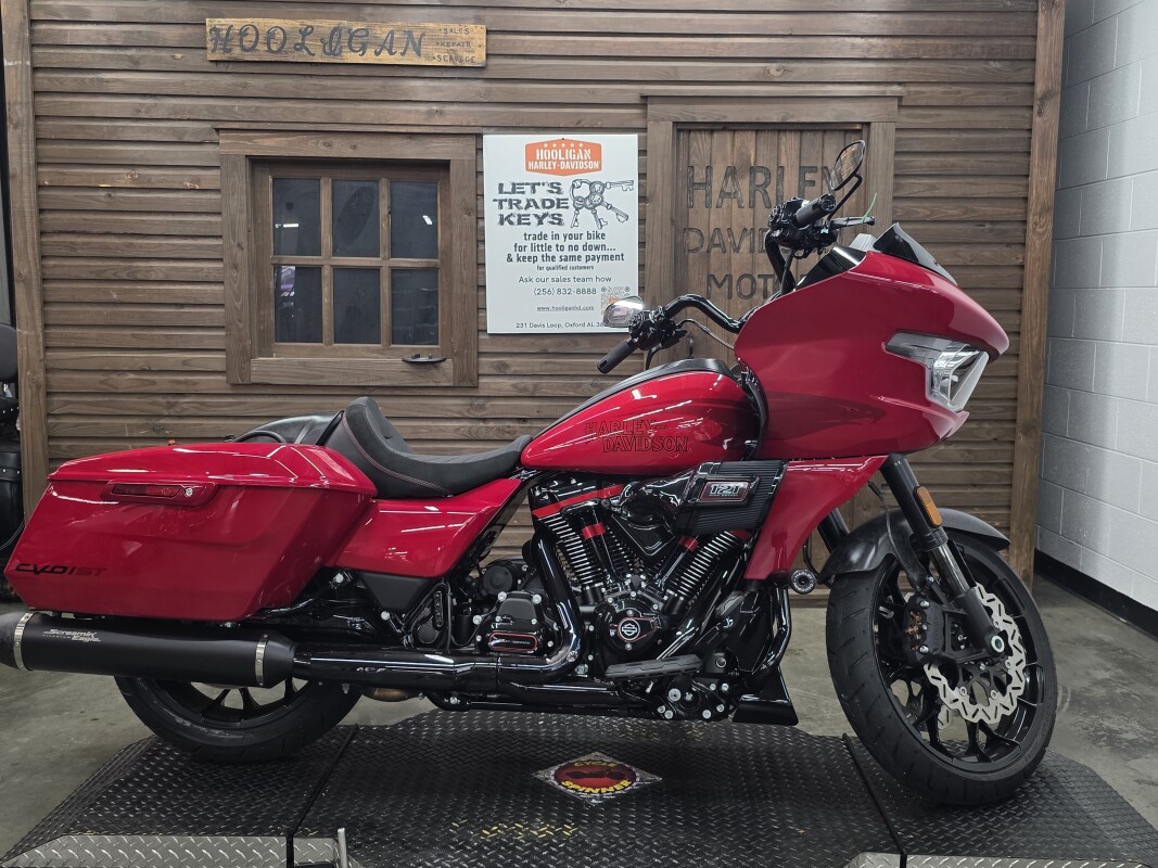 2025 Harley-Davidson CVO Road Glide ST RALLY RED
