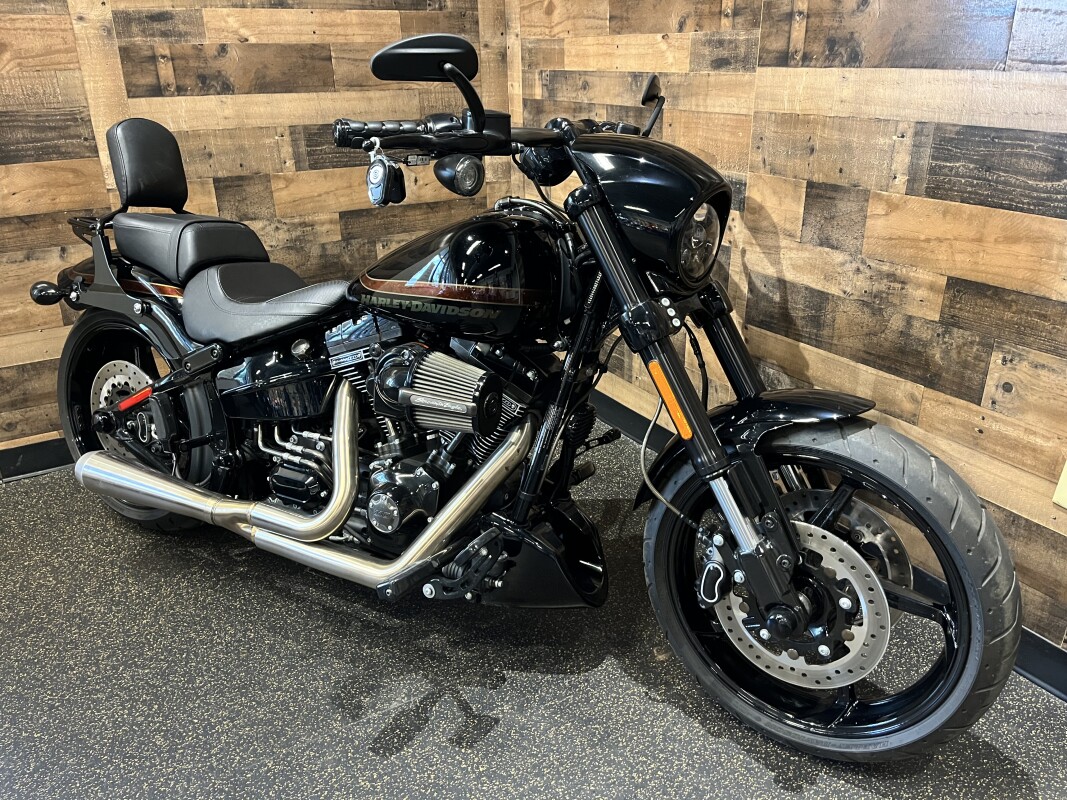 2017 Harley-Davidson CVO Pro Street Breakout Starfire Black/Starfire Black FXSE - Photo 2