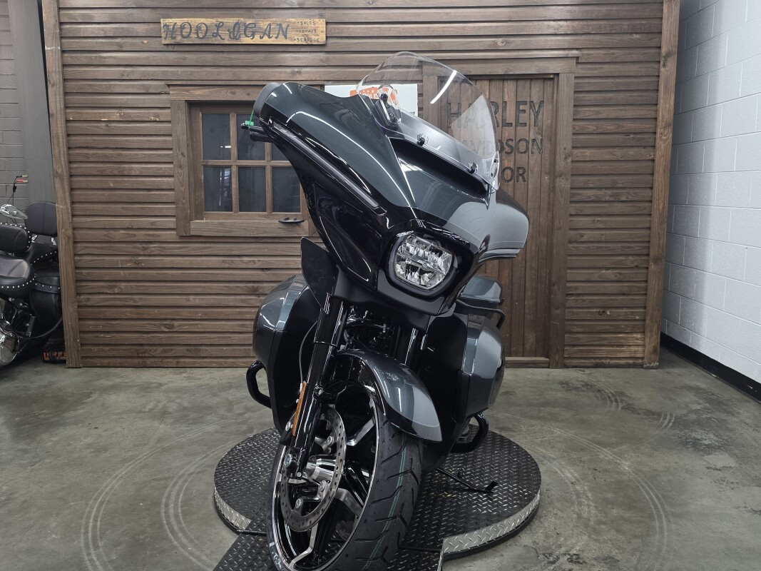 2025 Harley-Davidson Street Glide Ultra IRN HRSE MT/BLK W/ PINSTRIP - Photo 7