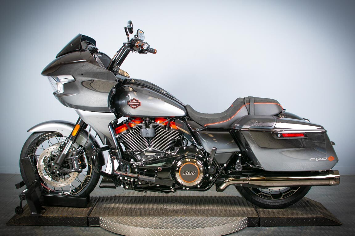 2025 Harley-Davidson CVO Road Glide FLTRXSE - Photo 5