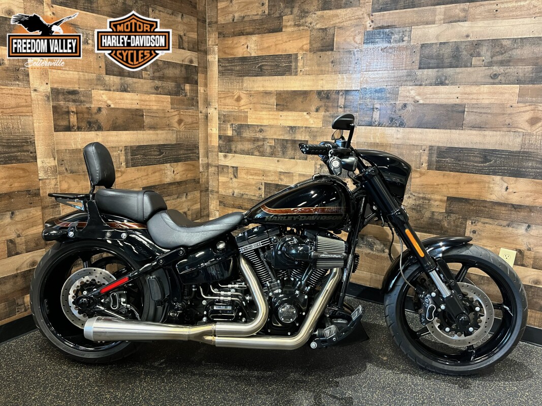 2017 Harley-Davidson CVO Pro Street Breakout Starfire Black/Starfire Black FXSE