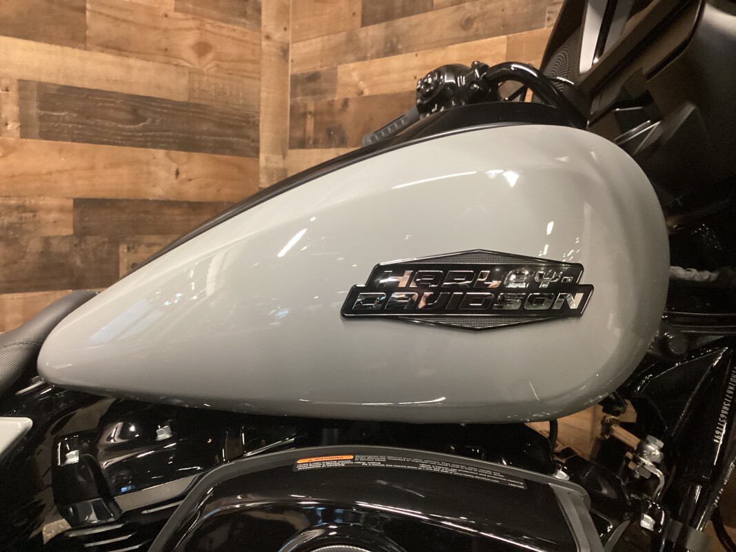 2025 Harley-Davidson Street Glide Billiard Gray - Black Finish FLHX - Photo 6