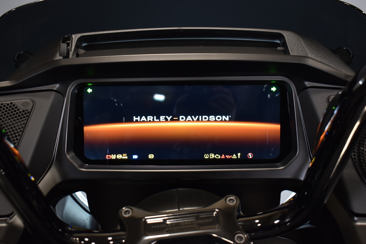 2025 Harley-Davidson Road Glide FLTRX - Photo 10