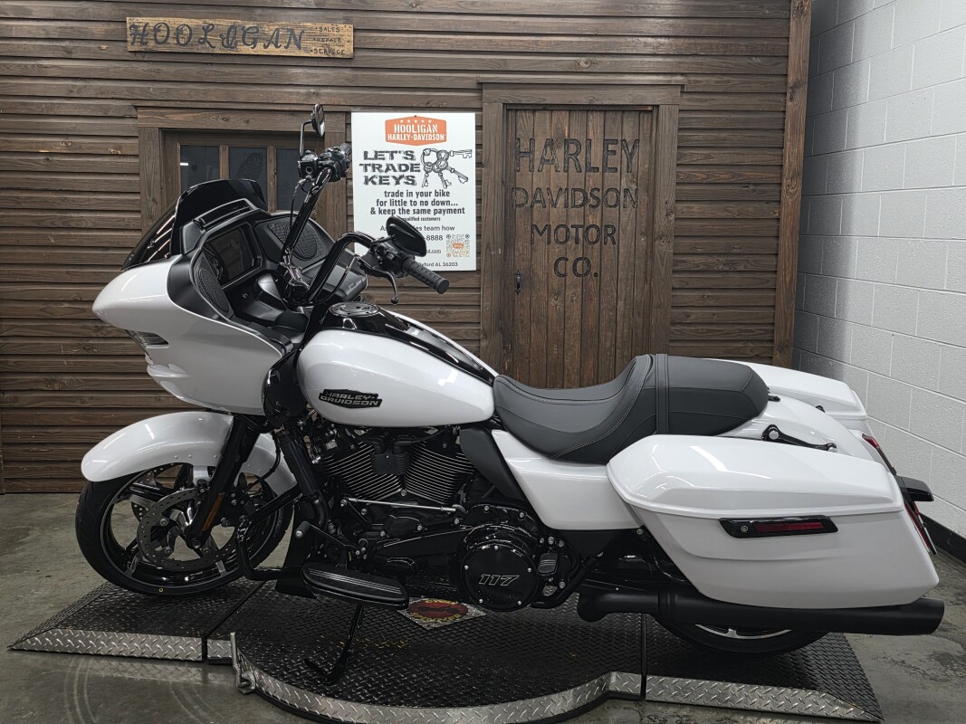 2025 Harley-Davidson Road Glide WHITE ONYX PRL/BLACK TRIM - Photo 5