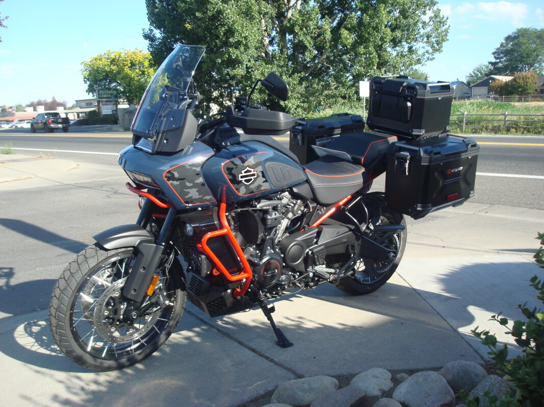 2025 Harley-Davidson CVO Pan America Carbon Blue - Photo 2
