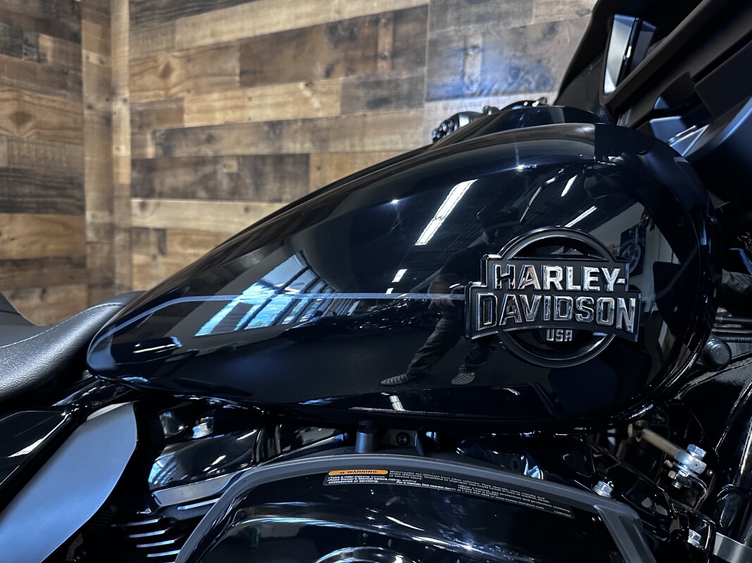 2025 Harley-Davidson Street Glide Ultra Vivid Black - Black Finish FLHXU - Photo 7