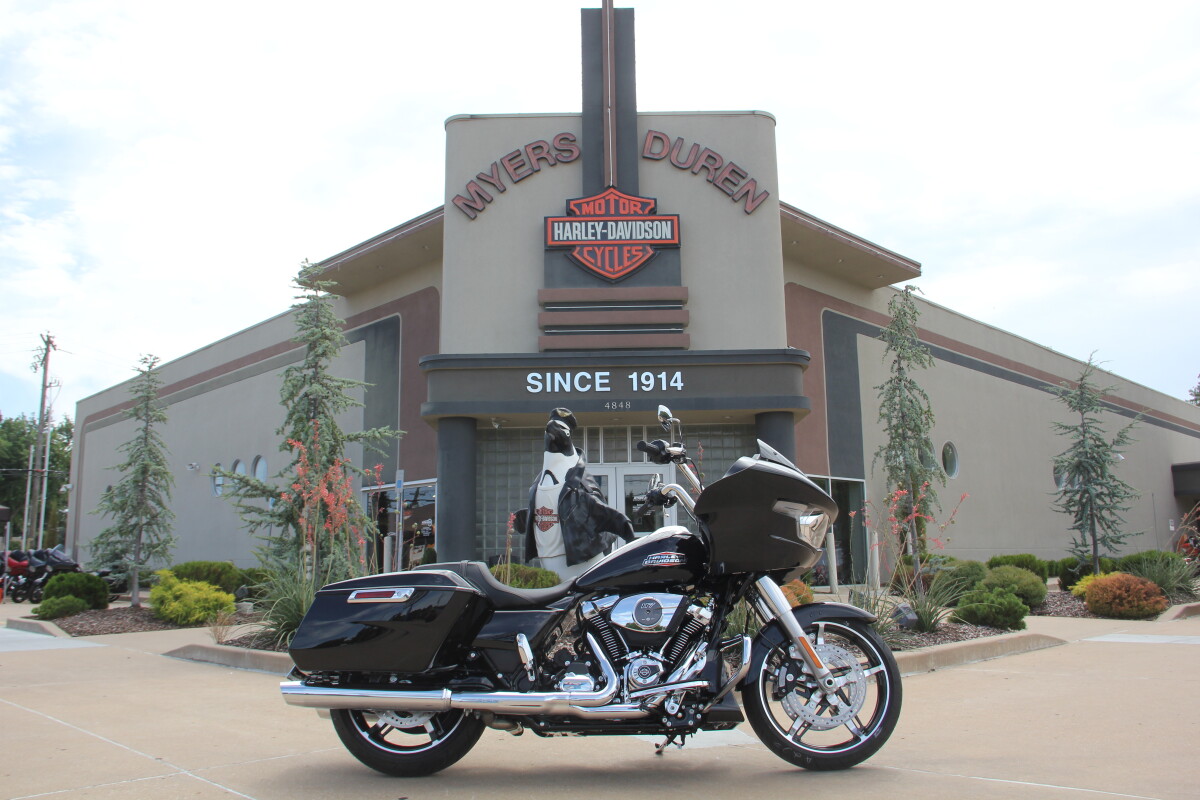 2025 Harley-Davidson Road Glide Vivid Black