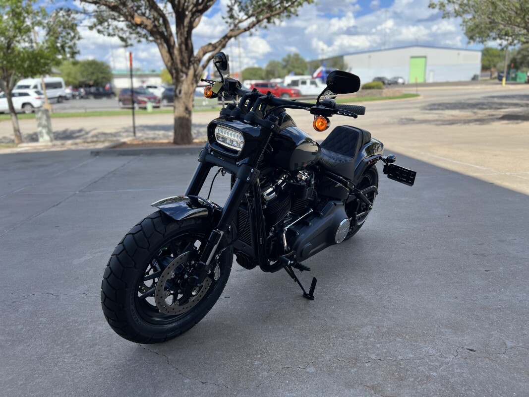2022 Harley-Davidson Fat Bob 114 Vivid Black - Photo 4