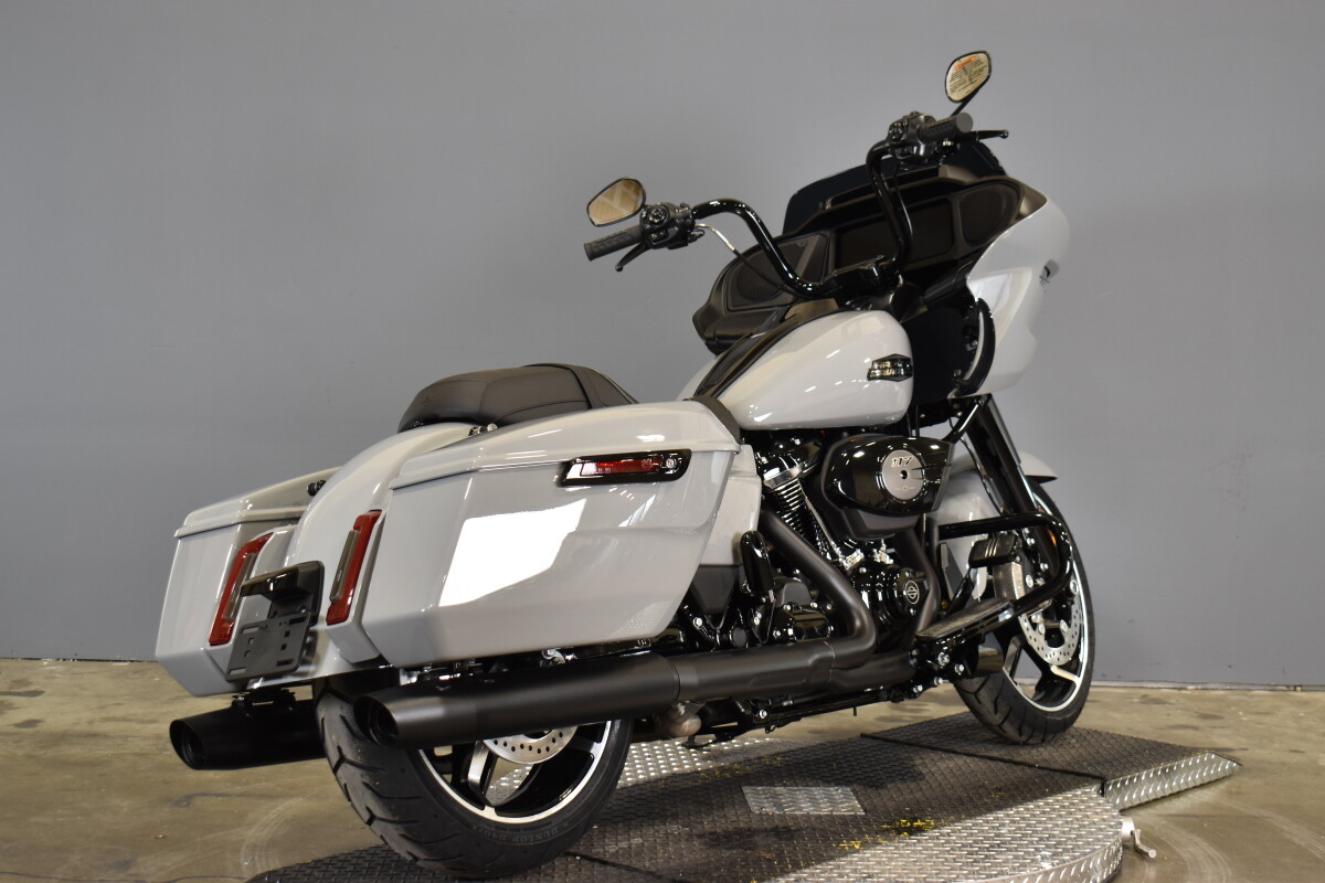 2025 Harley-Davidson Road Glide FLTRX - Photo 5