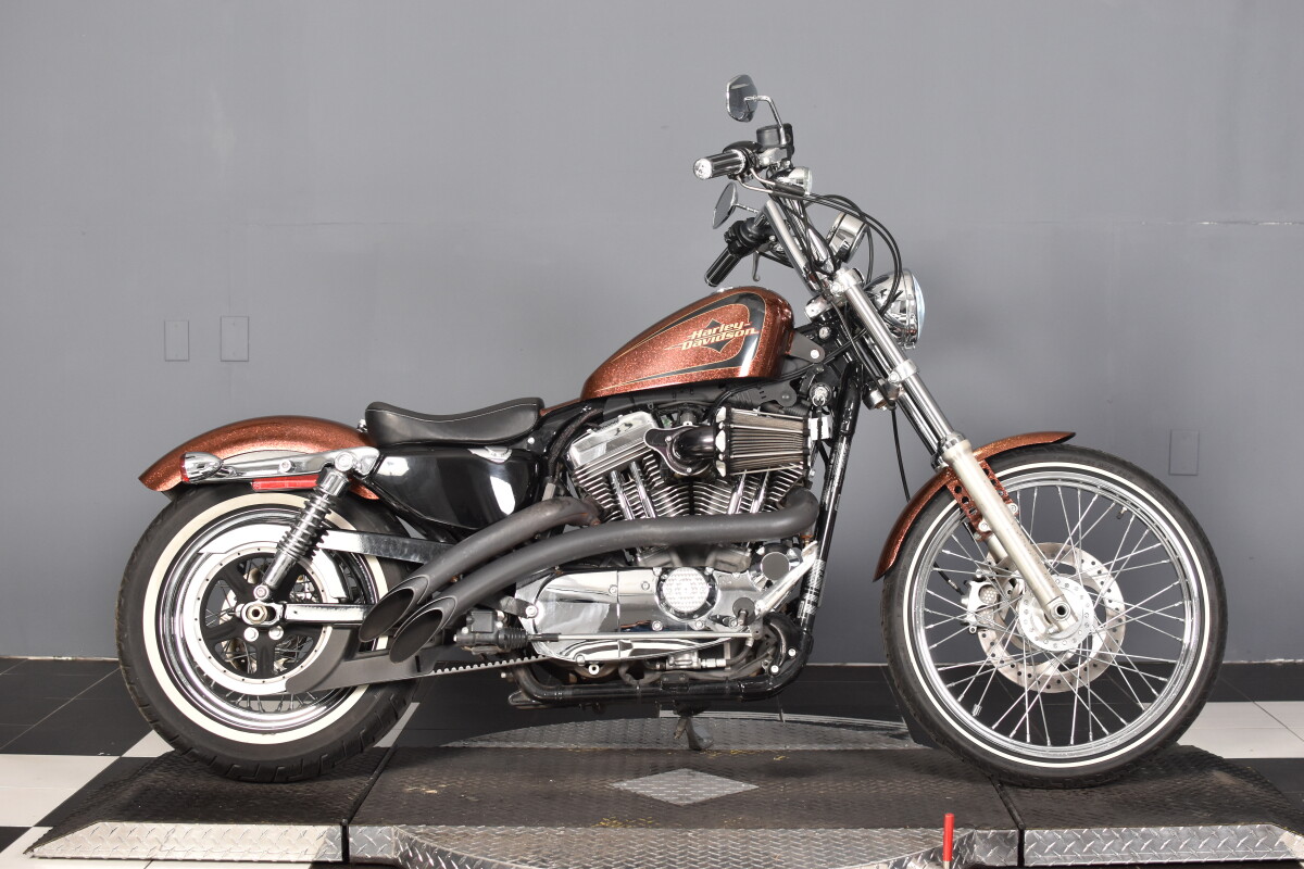 2014 Harley-Davidson® Seventy-Two® XL 1200V | Desert Wind Harley