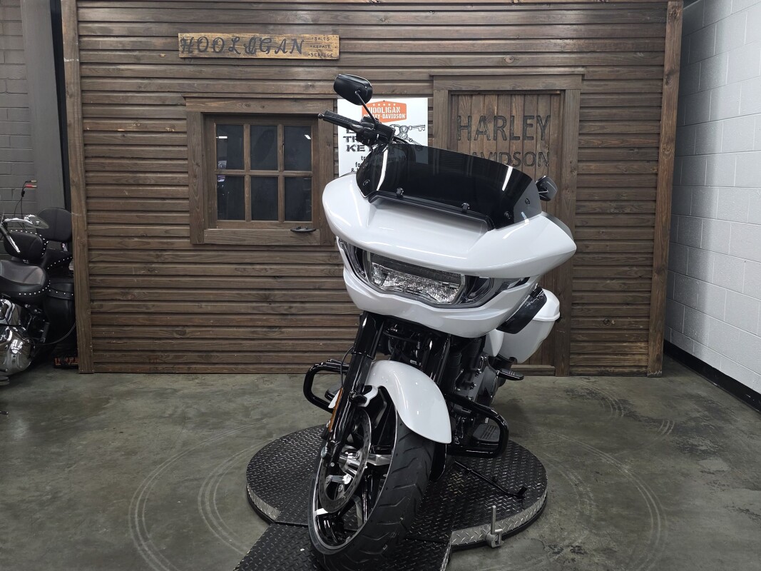 2025 Harley-Davidson Road Glide WHITE ONYX PRL/BLACK TRIM - Photo 7