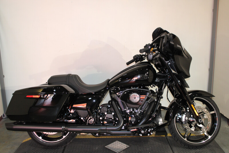 2025 Harley-Davidson Street Glide Grand American Touring FLHX