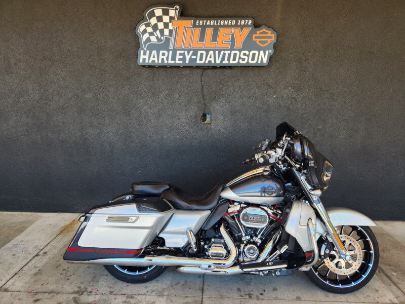 FLHXSE 2019 CVO™ Street Glide®