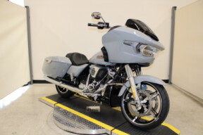 2025 Harley-Davidson Road Glide Grand American Touring FLTRX thumb 2