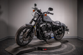 2022 Iron 883™ (XL883N) thumb 2