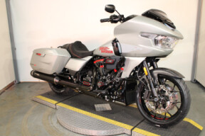 2025 Harley-Davidson CVO Road Glide ST Grand American Touring FLTRXSTSE thumb 2