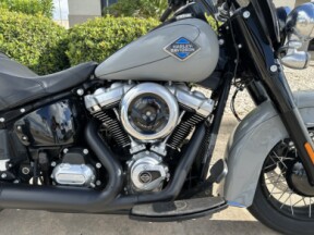 2025 Harley-Davidson® Heritage Classic Billiard Grey w/Cast Wheels thumb 3