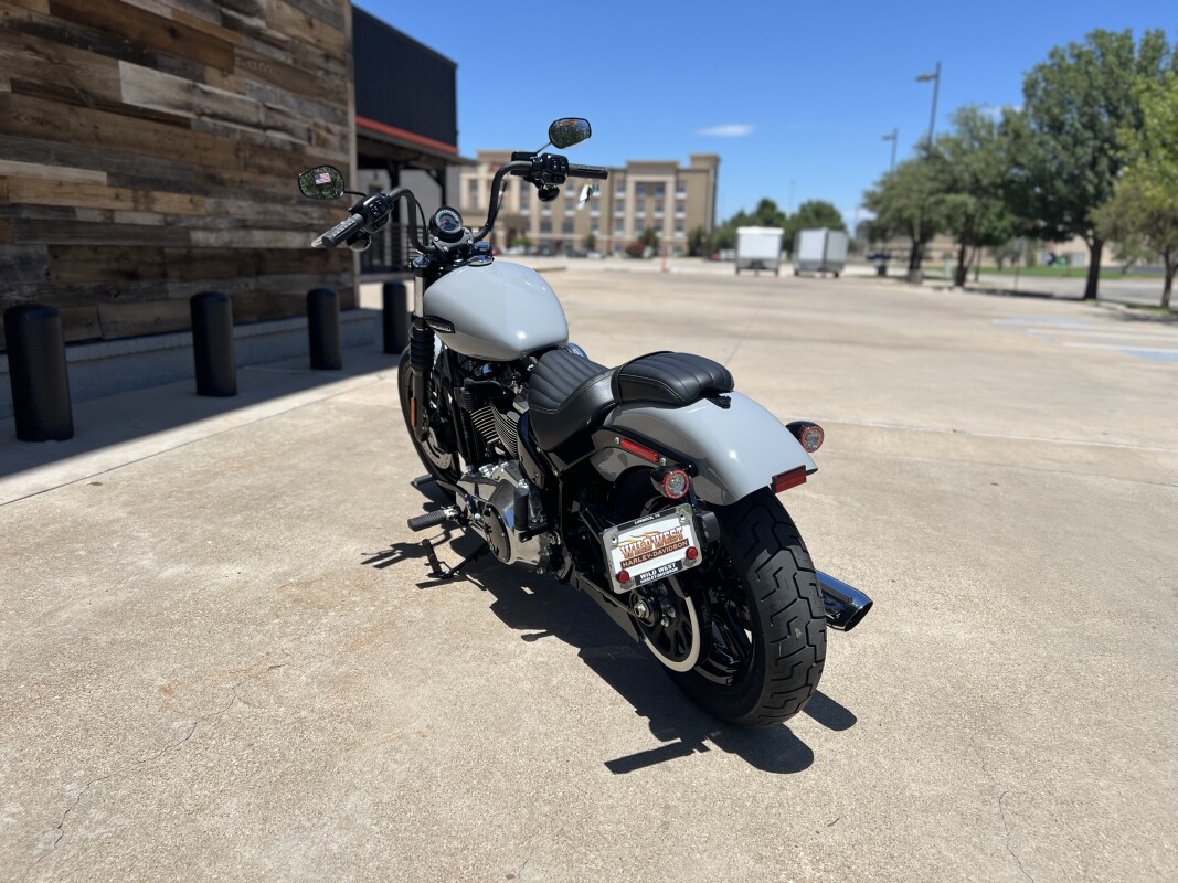 2025 Harley-Davidson Street Bob Billiard Grey w/Cast Wheels - Photo 6