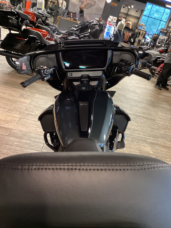 FLHXU 2025 Street Glide Ultra - Photo 7