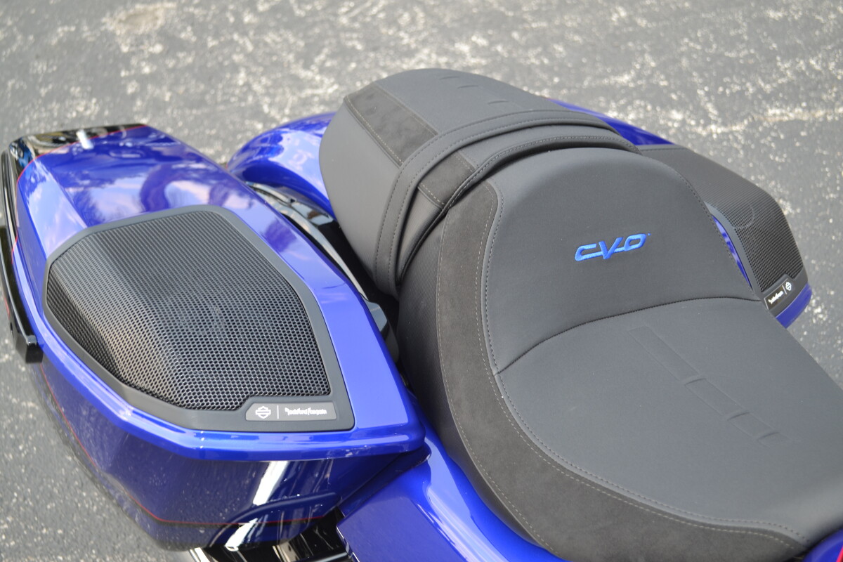 2025 Harley-Davidson CVO Road Glide Blue Streak - FLTRXSE - Photo 7