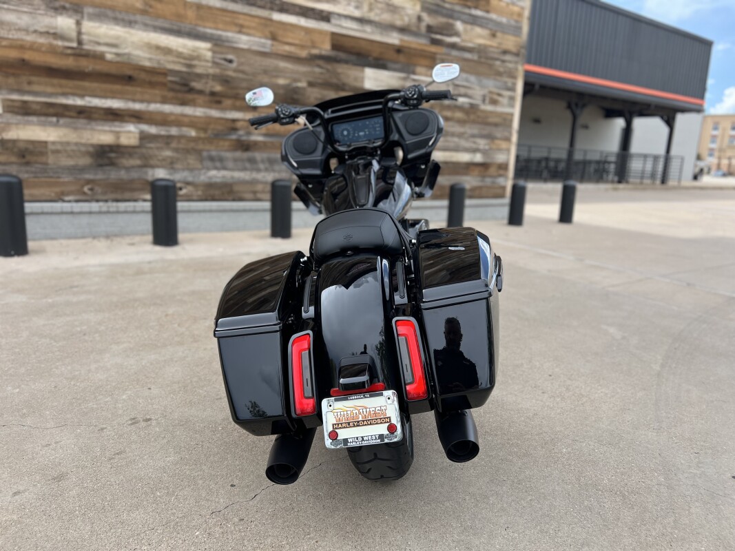 2025 Harley-Davidson Road Glide Midnight Firestorm - Black Finish - Photo 7