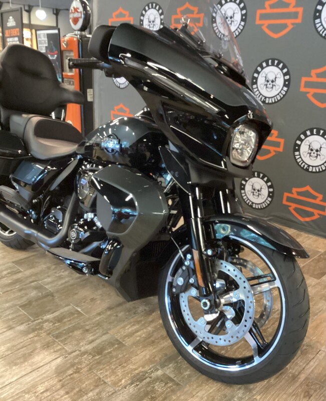 FLHXU 2025 Street Glide Ultra - Photo 4