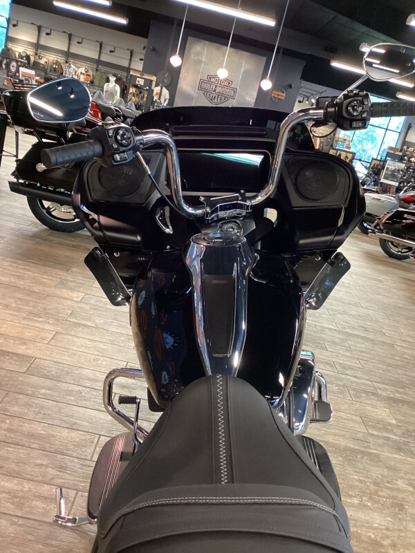 FLTRX 2025 Road Glide - Photo 7
