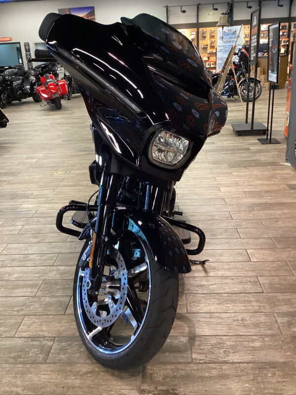2025 Harley-Davidson Street Glide VIVID BLACK - Photo 5