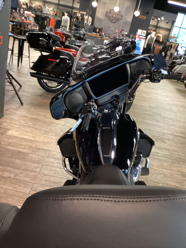FLHXU 2025 Street Glide Ultra - Photo 7