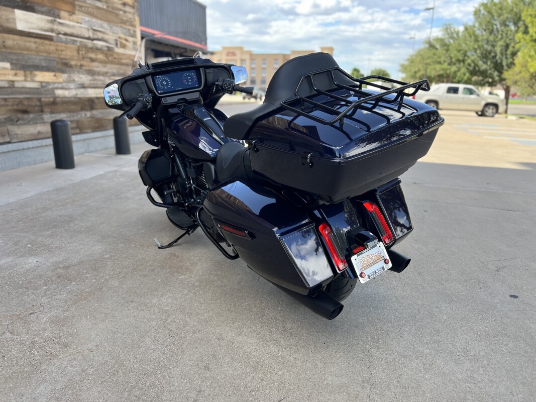 2025 Harley-Davidson Street Glide Ultra Mystic Shift - Black Finish - Photo 6
