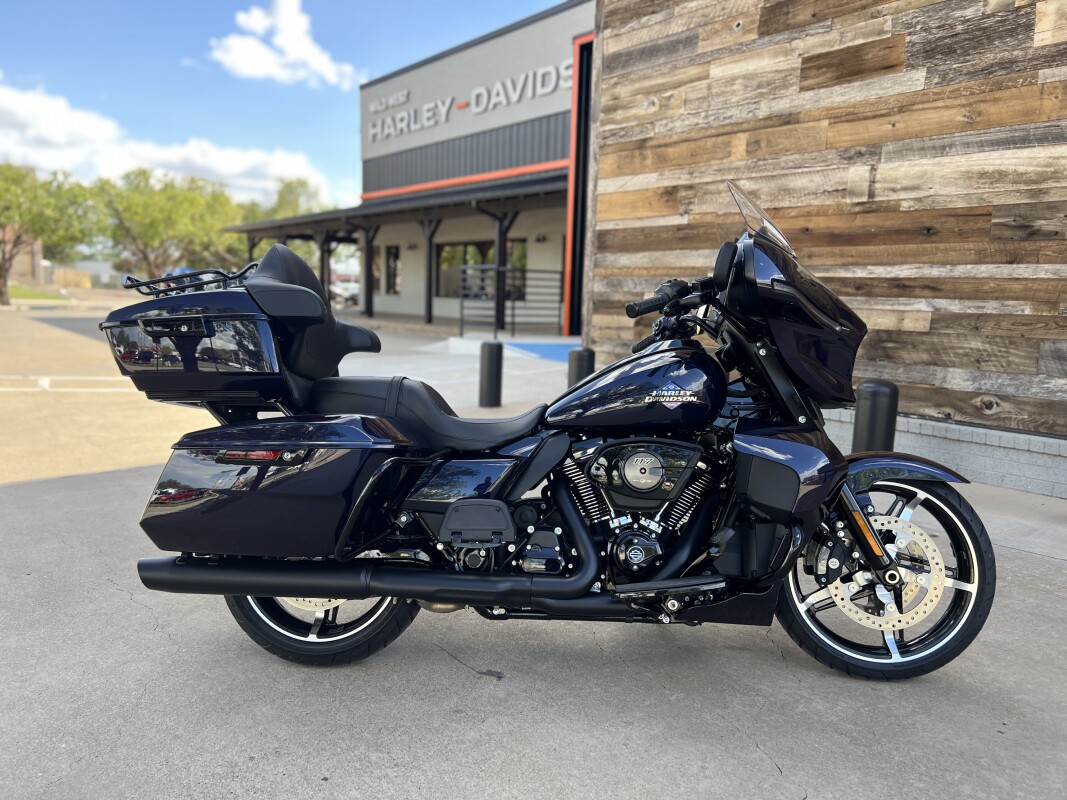 2025 Harley-Davidson Street Glide Ultra Mystic Shift - Black Finish