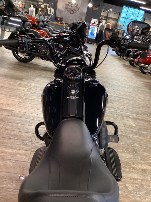 FLHRXS 2025 Road King Special - Photo 7