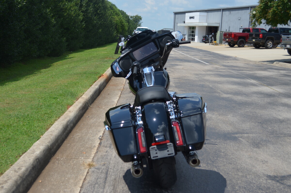 2025 Harley-Davidson Street Glide – Custom Touring Legend - Photo 7