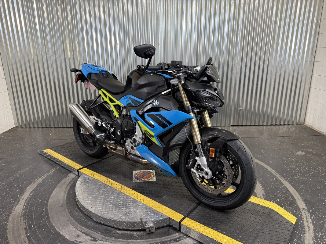 2025 BMW S 1000 R - Photo 2