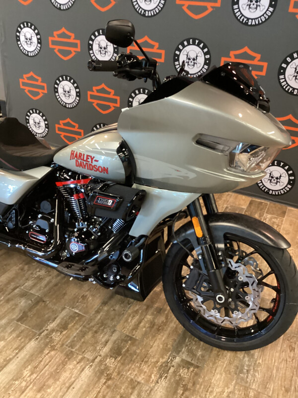 FLTRXSTSE 2025 CVO Road Glide ST - Photo 4