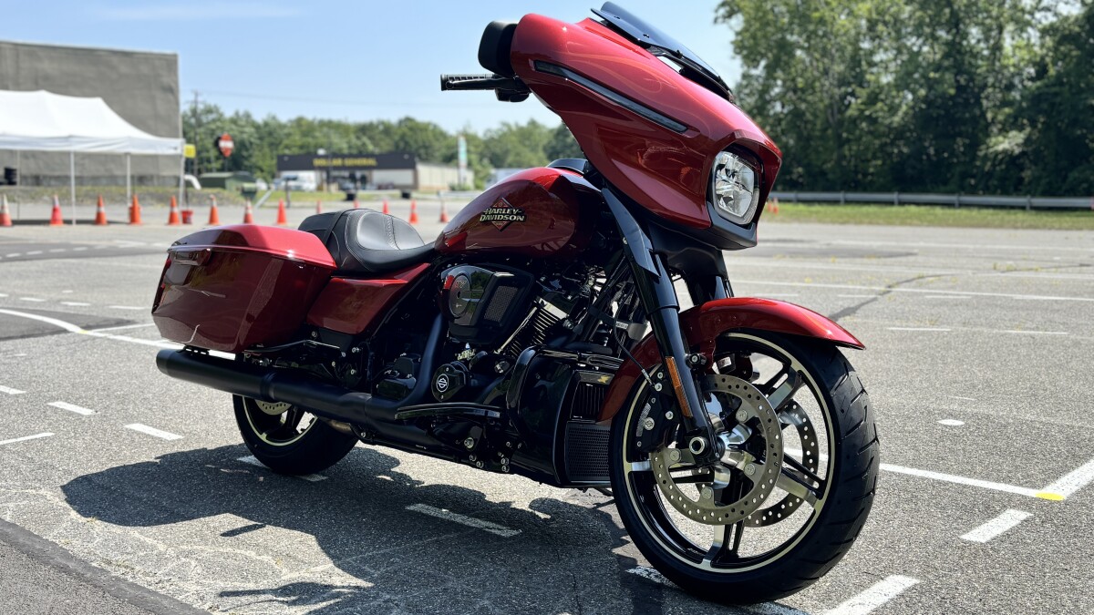 FLHX 2025 Street Glide - Photo 5