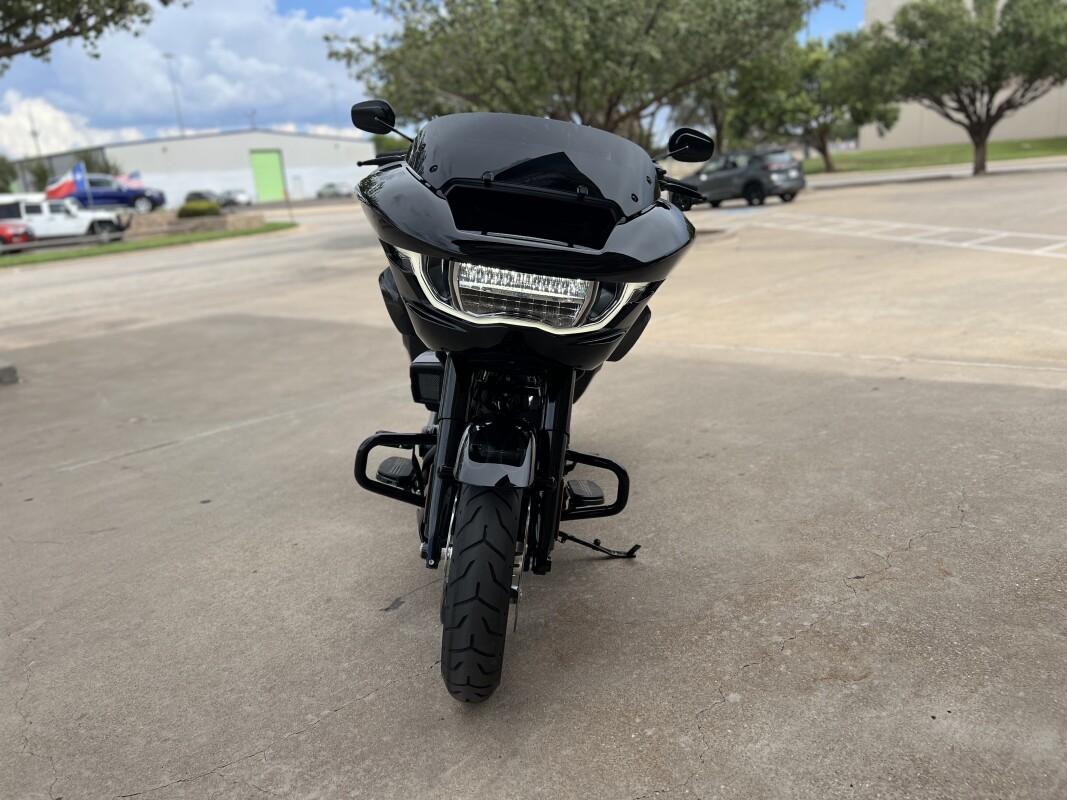2025 Harley-Davidson Road Glide Midnight Firestorm - Black Finish - Photo 3