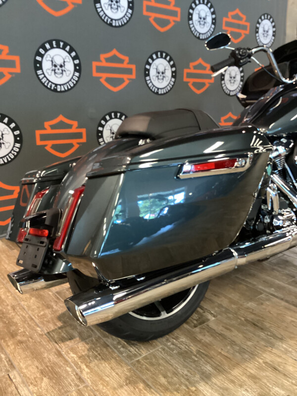 FLTRX 2025 Road Glide - Photo 2