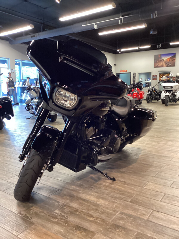 2025 Harley-Davidson Street Glide VIVID BLACK - Photo 6