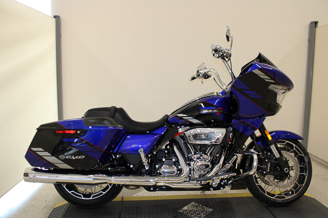 2025 Harley-Davidson CVO Road Glide Grand American Touring FLTRXSE