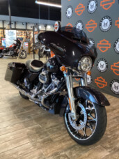 2021 Harley-Davidson<sup>®</sup> Street Glide<sup>®</sup> Special BLACK JACK METALLIC thumb 1