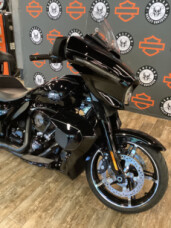 FLHXU 2025 Street Glide® Ultra thumb 1