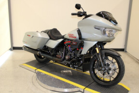 FLTRXSTSE 2025 CVO™ Road Glide™ ST thumb 2