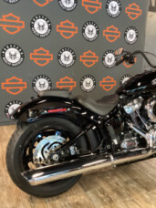 FXBB 2025 Street Bob® thumb 3