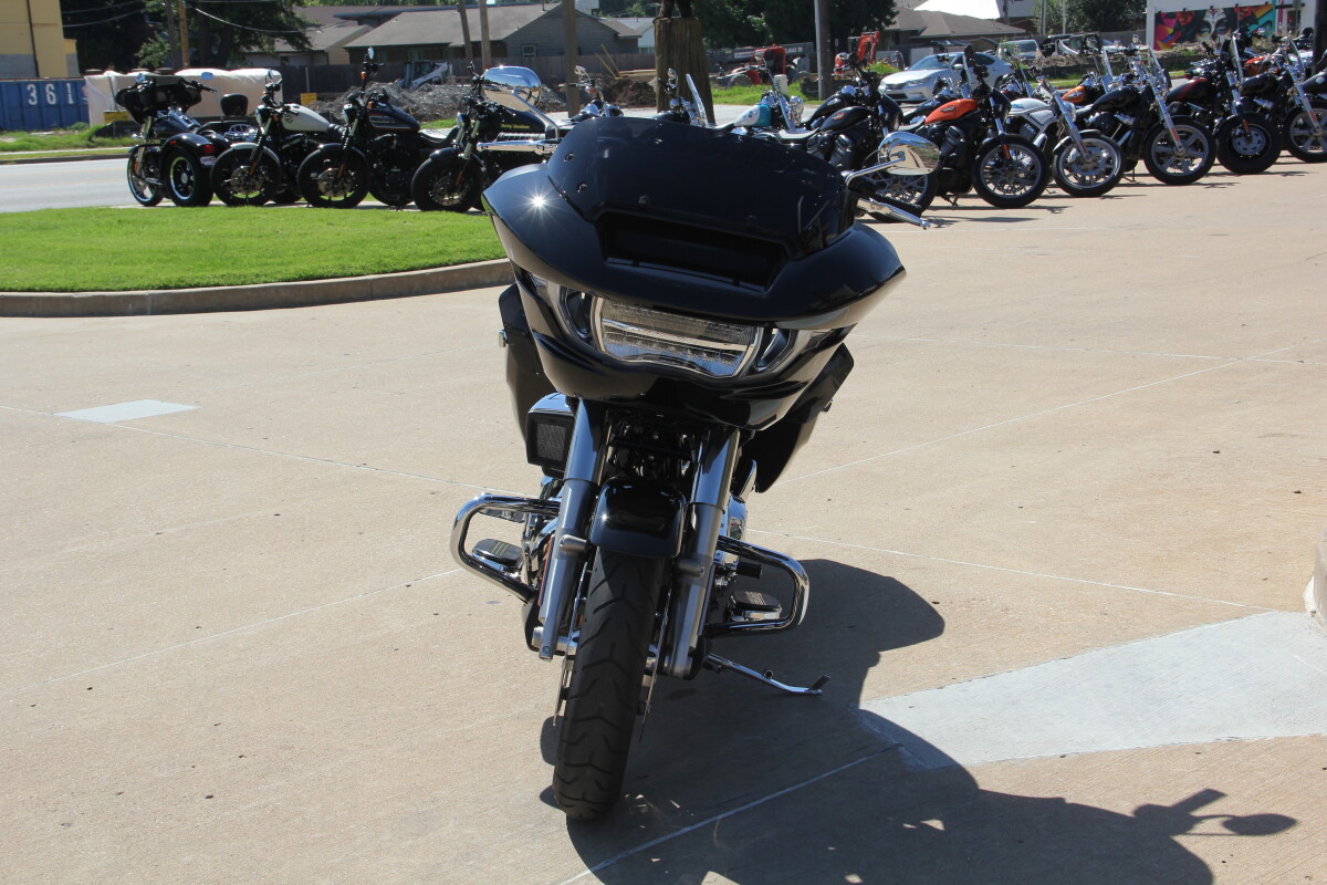 2025 Harley-Davidson Road Glide Vivid Black - Photo 8