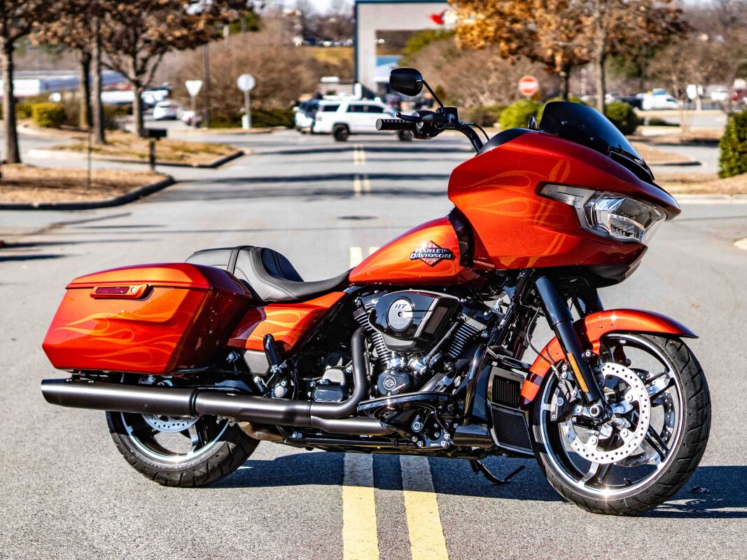 FLTRX 2025 Road Glide - Photo 4