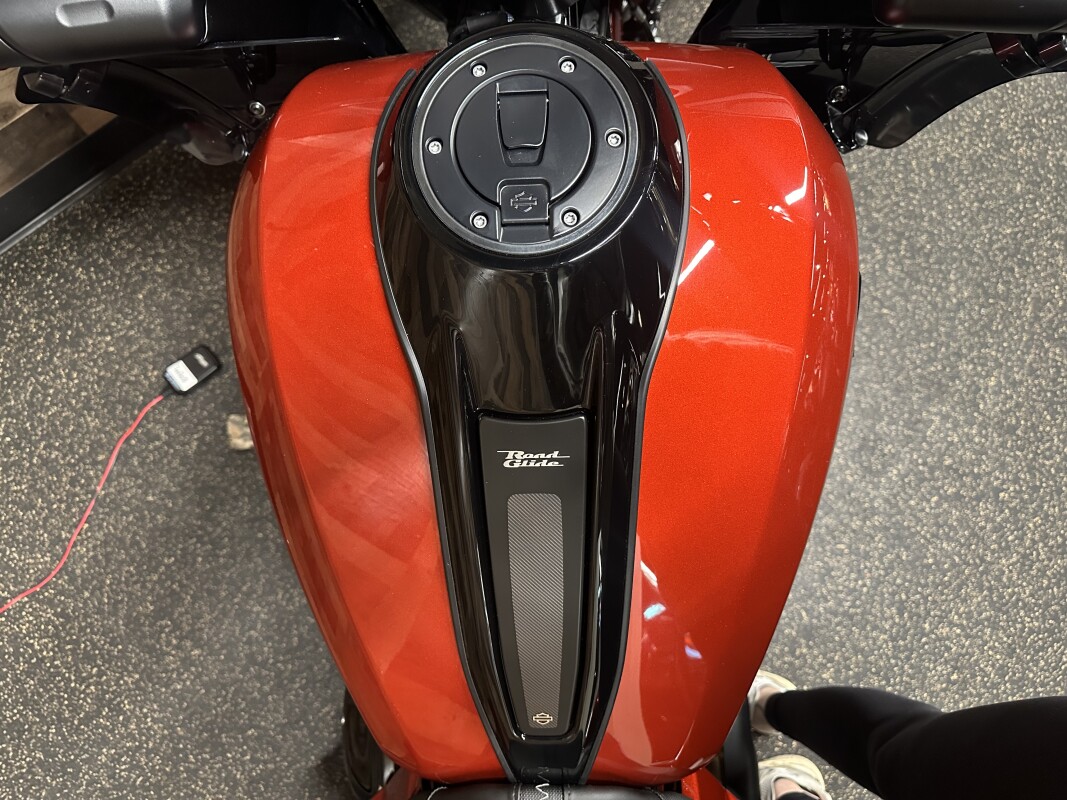 2025 Harley-Davidson Road Glide Whiskey Firestorm - Black Finish FLTRX - Photo 5