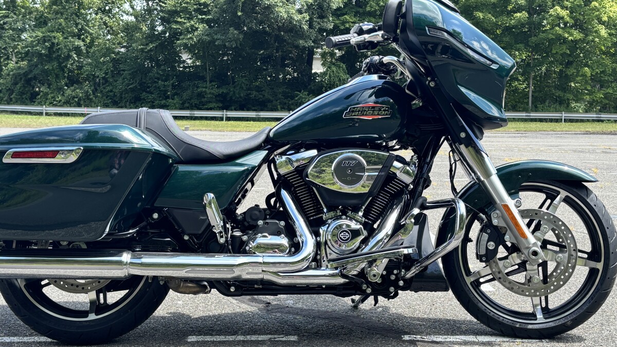 FLHX 2024 Street Glide - Photo 2