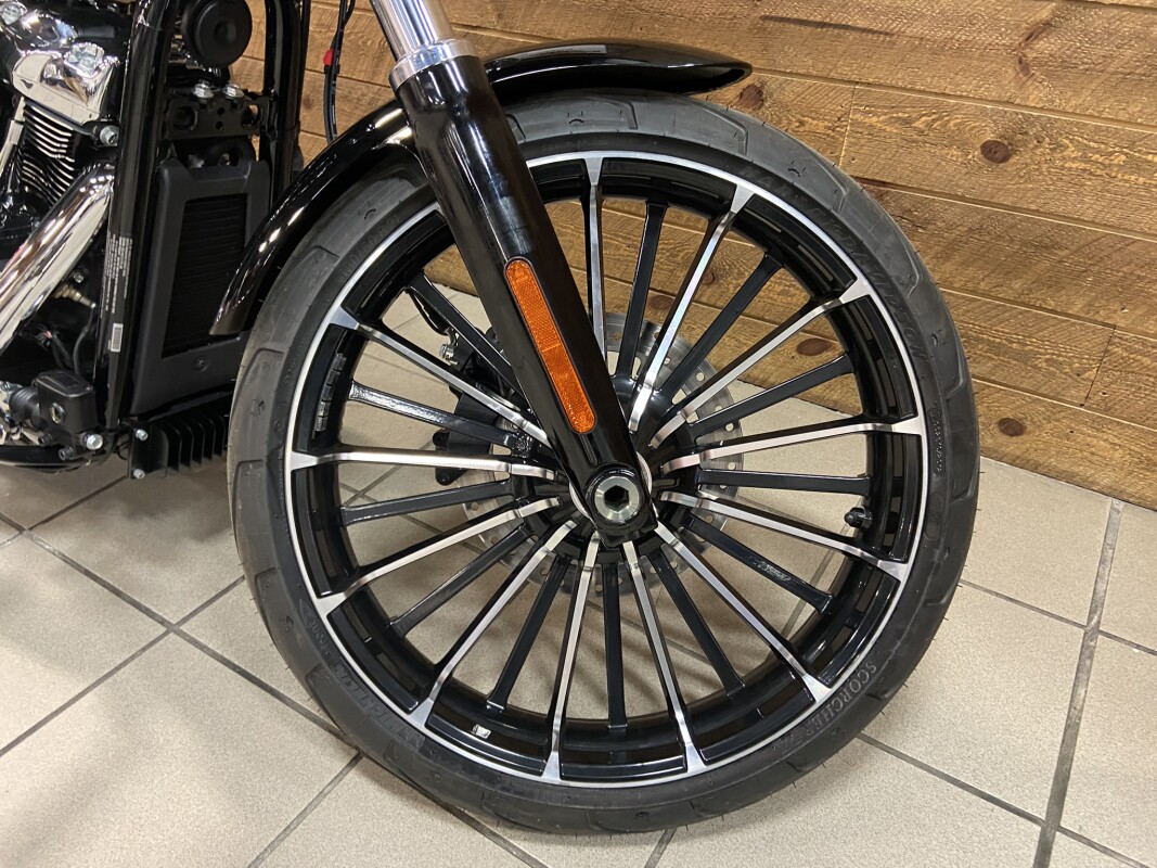2025 Harley-Davidson Breakout Vivid Black FXBR - Photo 4